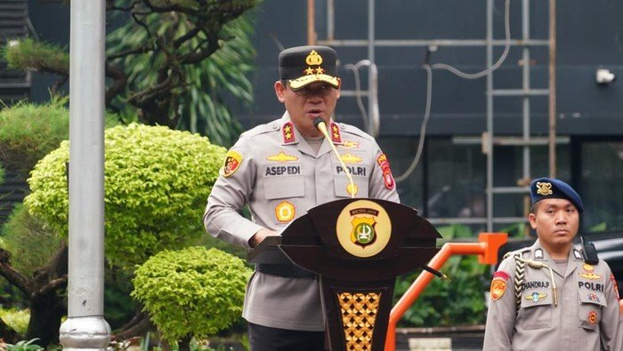 Berita Polisi : Kapolda Metro Jaya Irjen Asep Edi Suheri ke Jajaran: Jangan Sekali-kali Menyakiti Hati Masyarakat